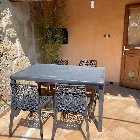 Spacieux Duplex Central Avec Terrasse Tropezienne Salon-de-Provence Buitenkant foto