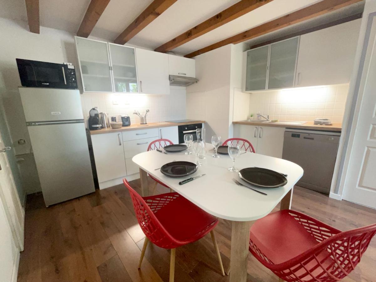 Spacieux Duplex Central Avec Terrasse Tropezienne Salon-de-Provence Buitenkant foto