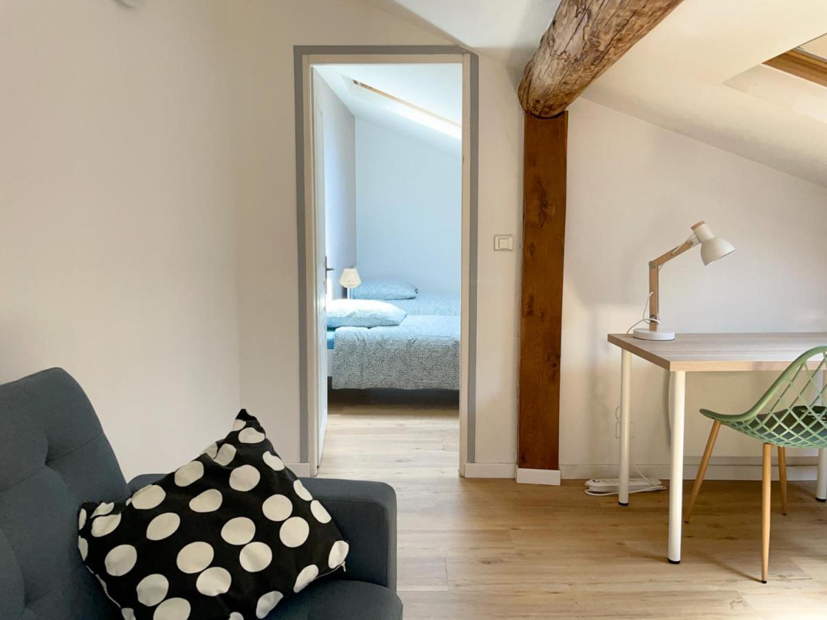 Spacieux Duplex Central Avec Terrasse Tropezienne Salon-de-Provence Buitenkant foto
