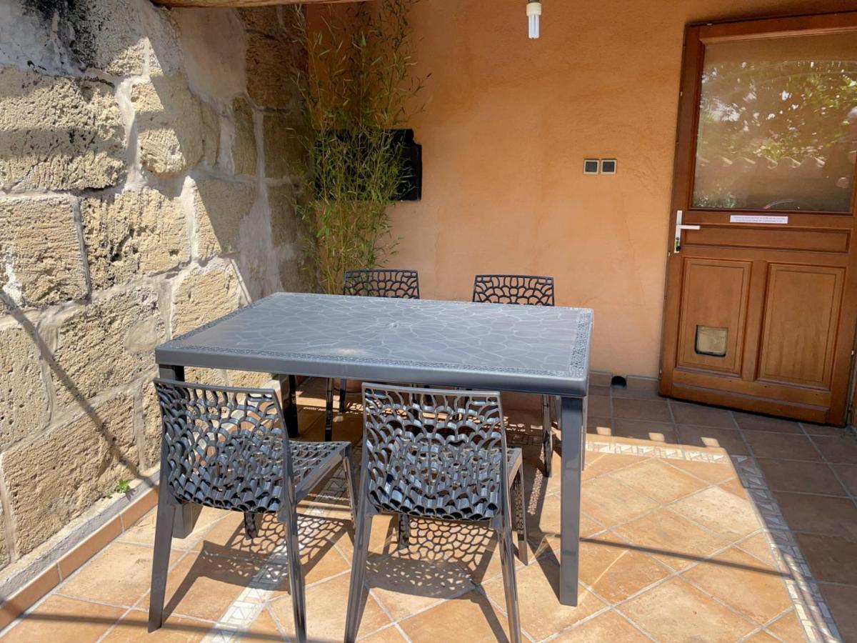 Spacieux Duplex Central Avec Terrasse Tropezienne Salon-de-Provence Buitenkant foto