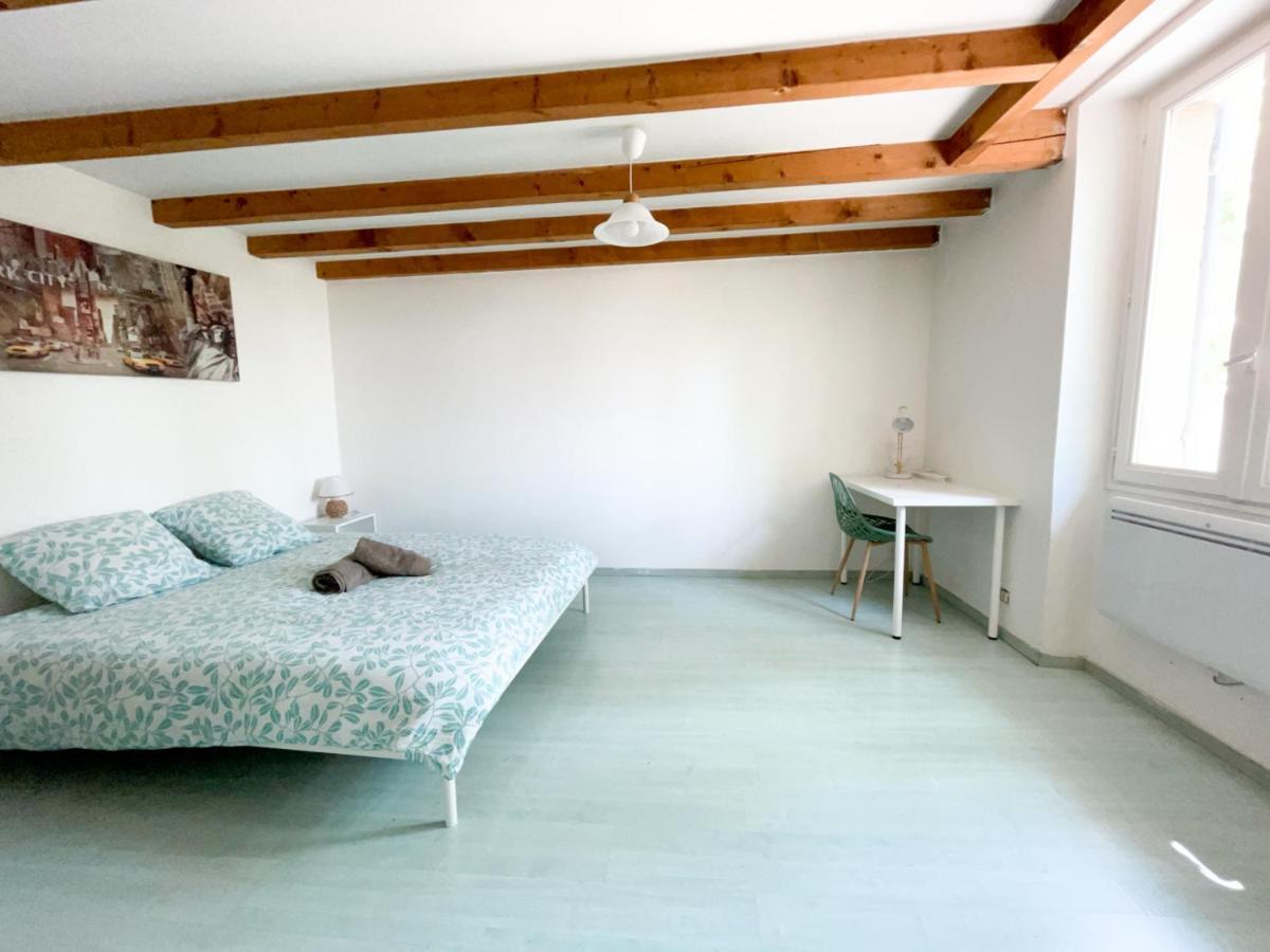 Spacieux Duplex Central Avec Terrasse Tropezienne Salon-de-Provence Buitenkant foto