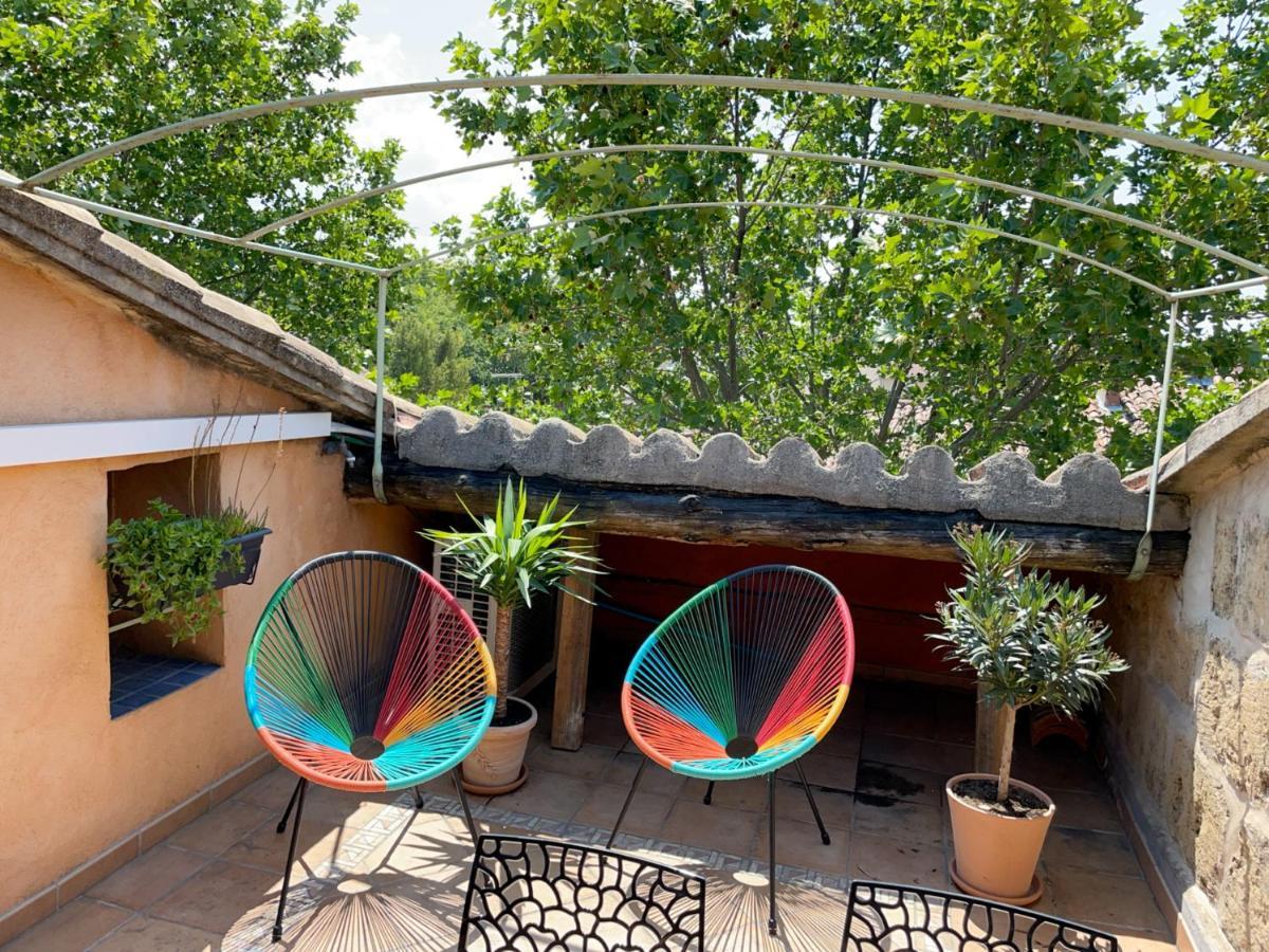 Spacieux Duplex Central Avec Terrasse Tropezienne Salon-de-Provence Buitenkant foto