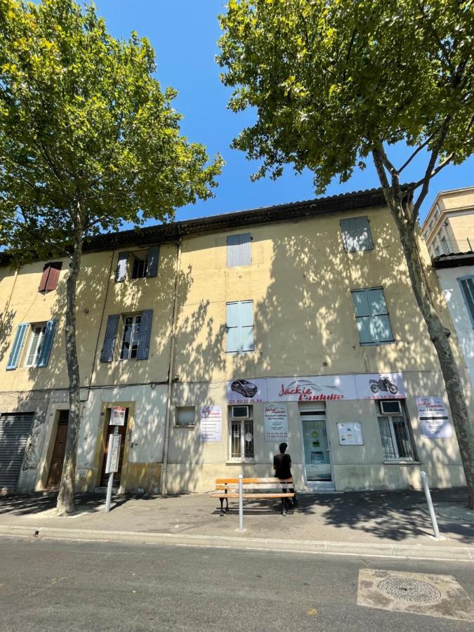Spacieux Duplex Central Avec Terrasse Tropezienne Salon-de-Provence Buitenkant foto